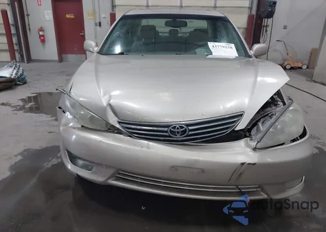 2005 Toyota Camry Xle V6 from USA, damaged, VIN 4T1BF30K55U104344